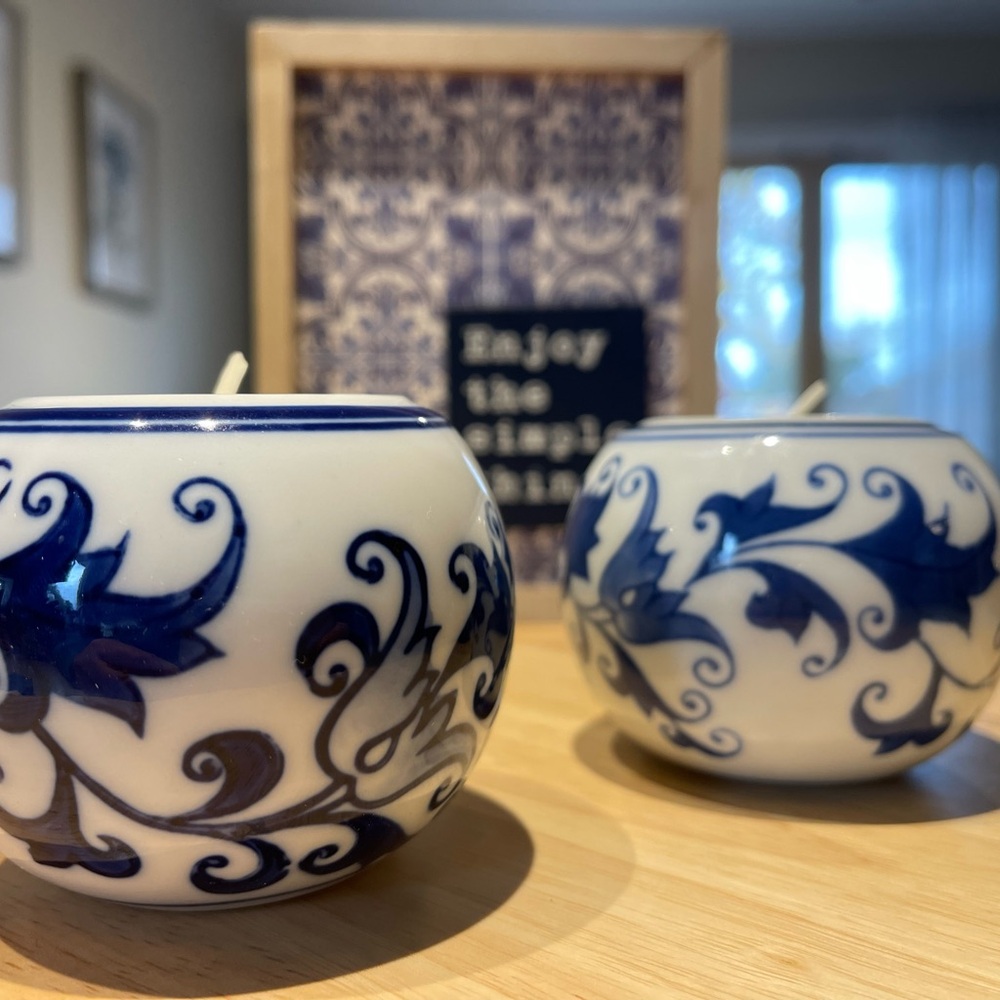 Blue and white ceramic tealight/votive candle holders - Picture 10 of 10